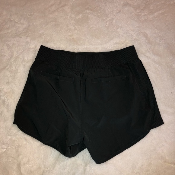 apana yoga shorts
